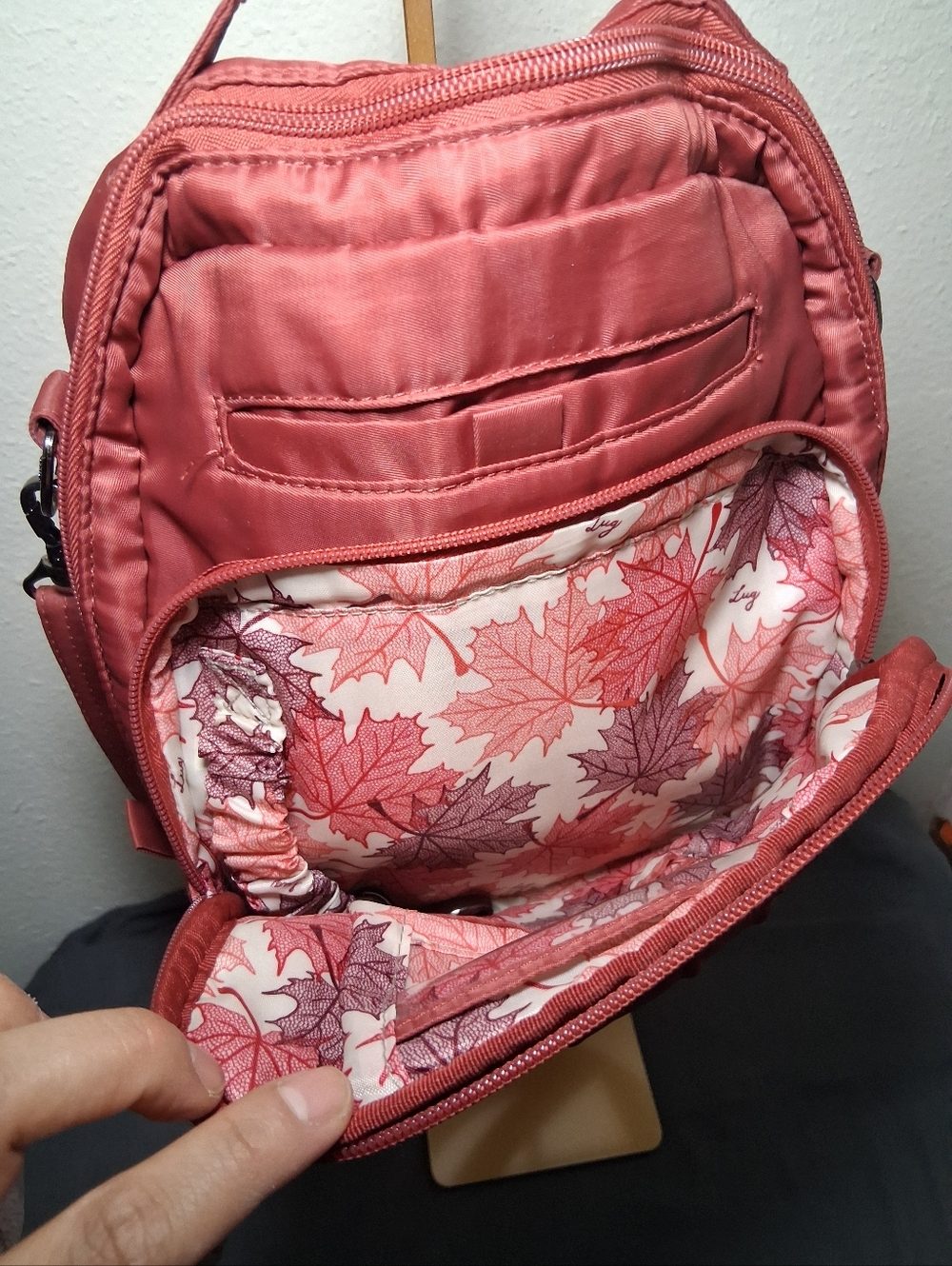 Lug Ranger Small Red Bag - Picture 3 of 9
